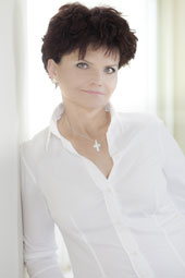 dr Justyna Beata Zakrzewska